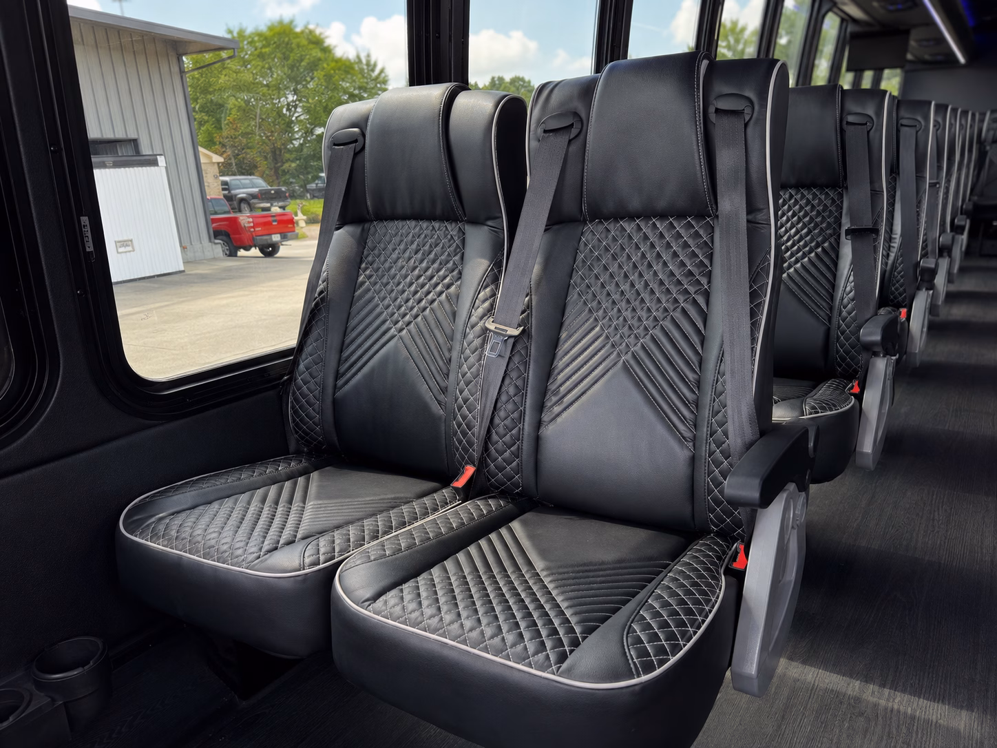 arlington airport shuttle bus rentals for private groups