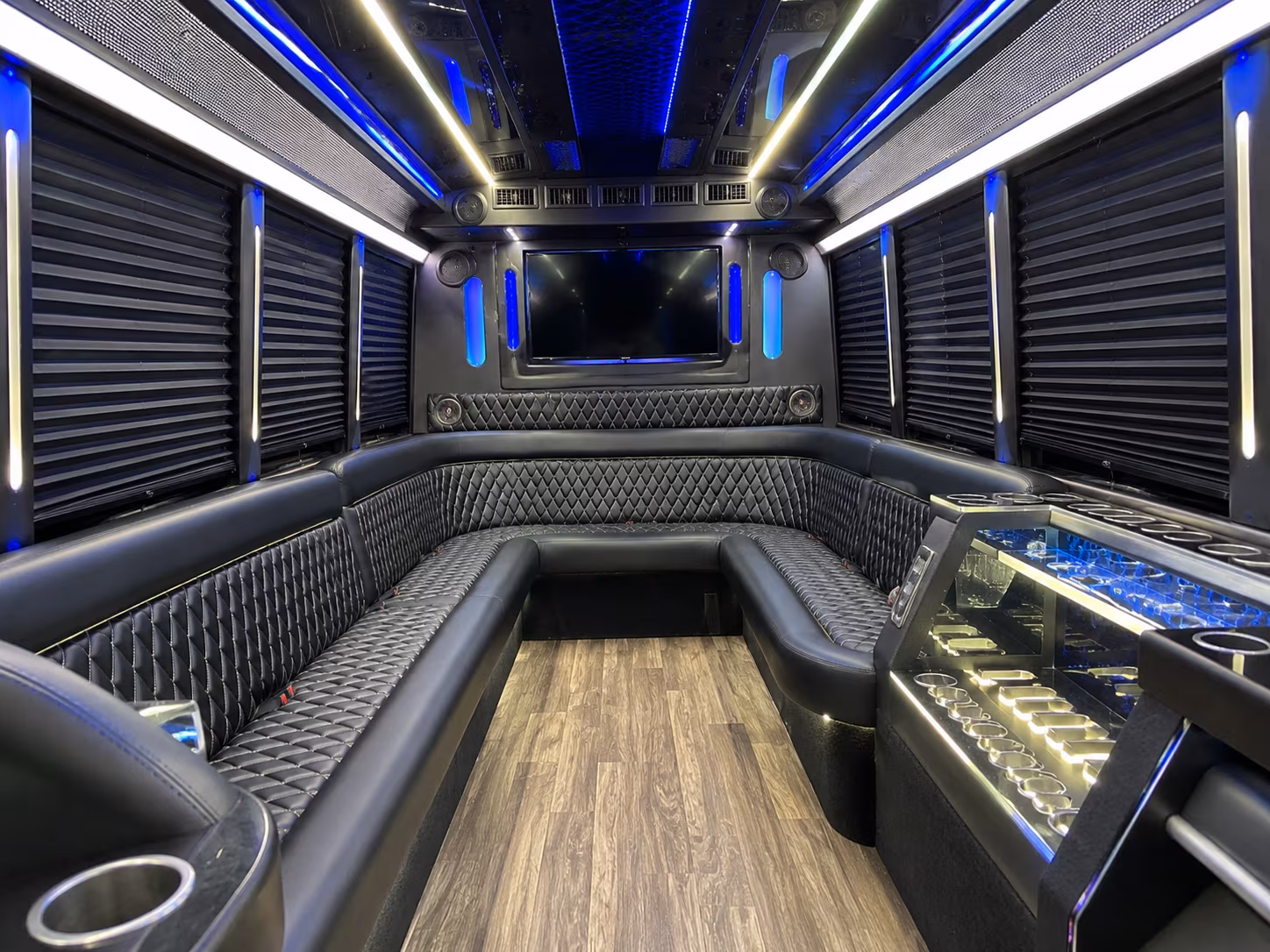 arlington corporate retreat shuttle bus rentals