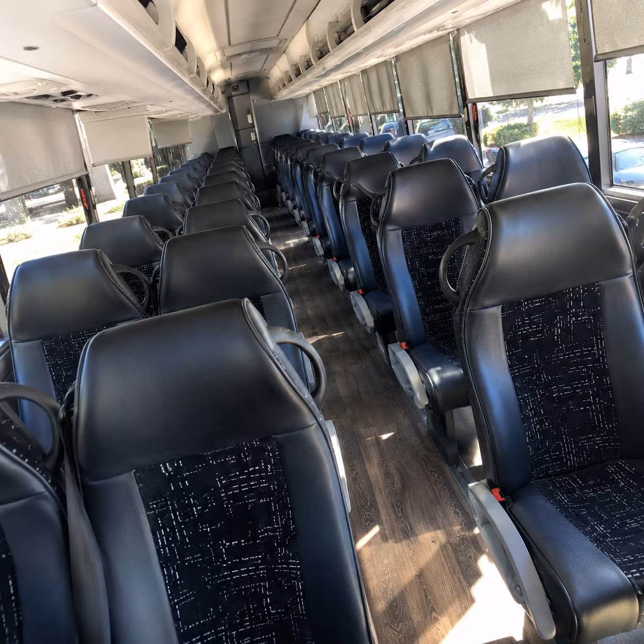 private charter buses for layovers in arlington